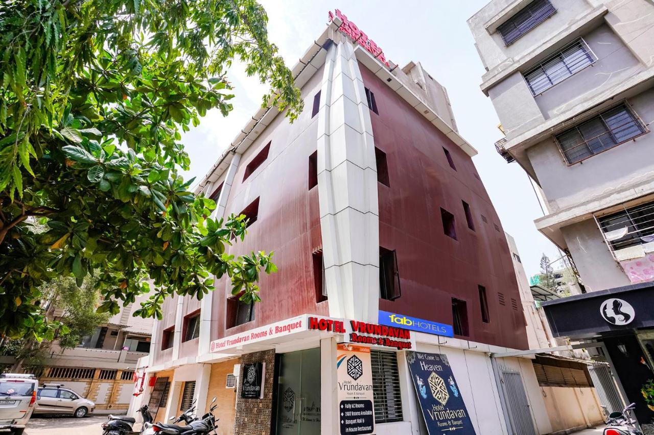 Fabhotel Vrundavan, Athwa Bhatha Εξωτερικό φωτογραφία