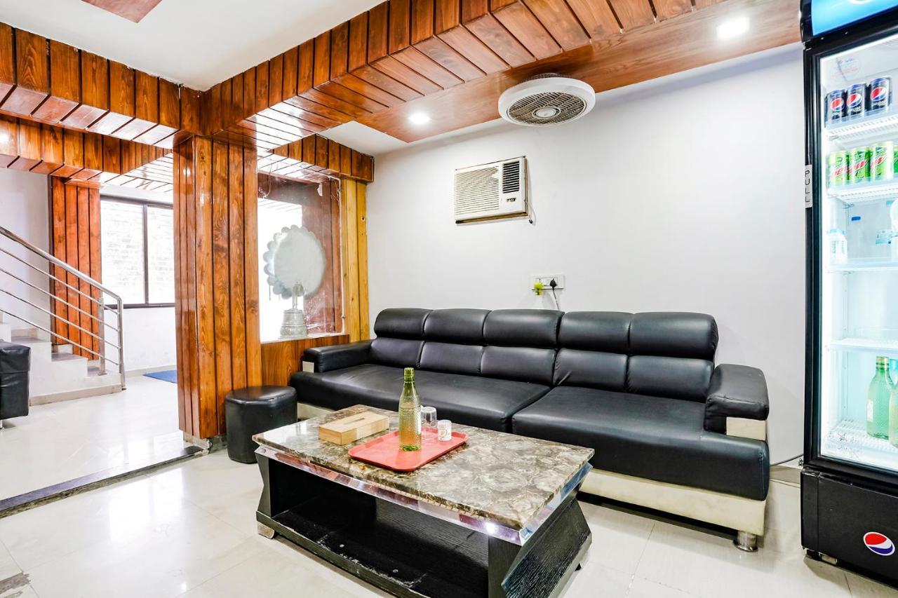 Fabhotel Vrundavan, Athwa Bhatha Εξωτερικό φωτογραφία