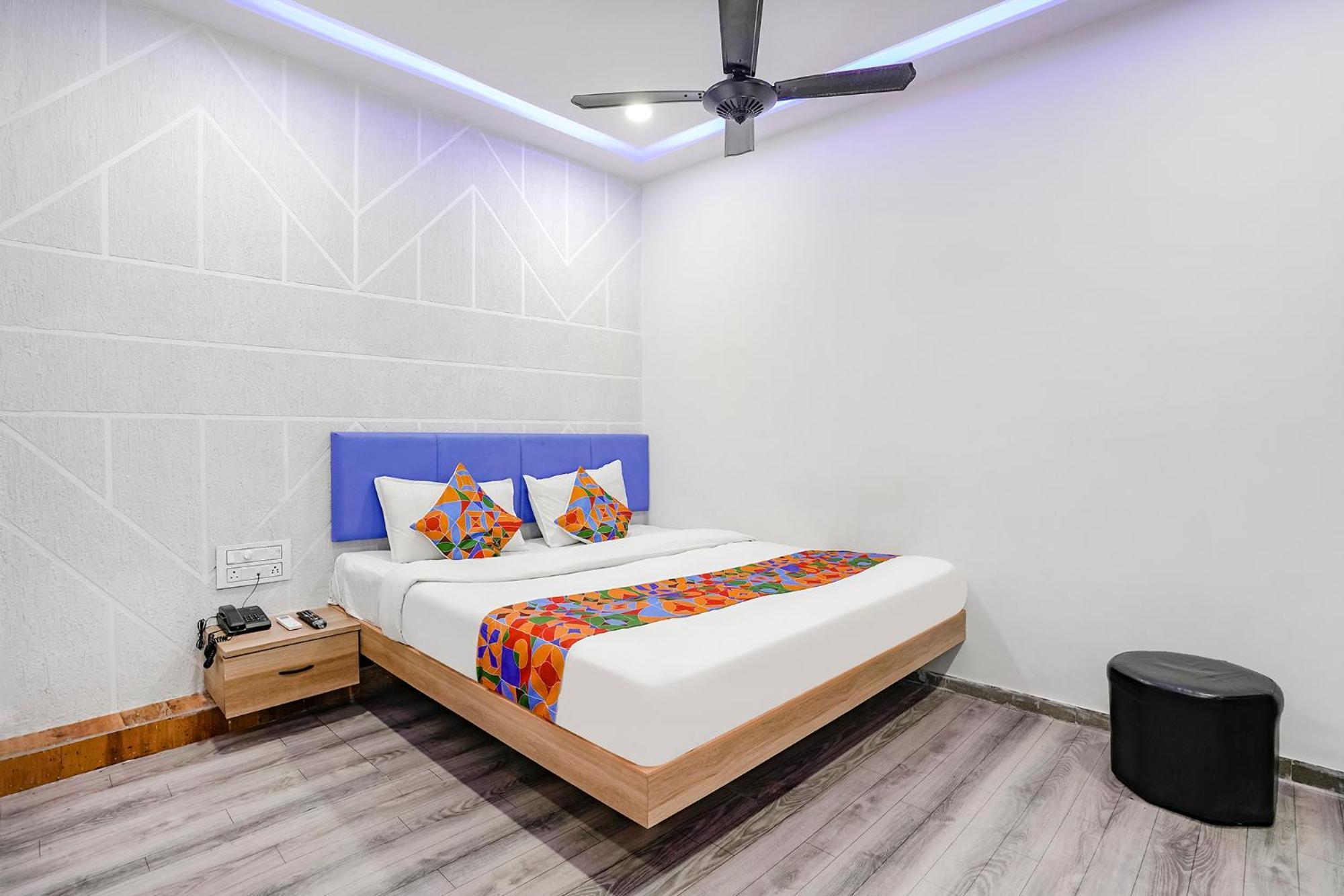 Fabhotel Vrundavan, Athwa Bhatha Εξωτερικό φωτογραφία